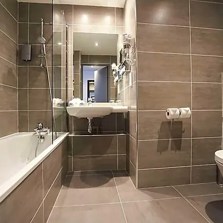 Hotel Western Du Parc Chantilly