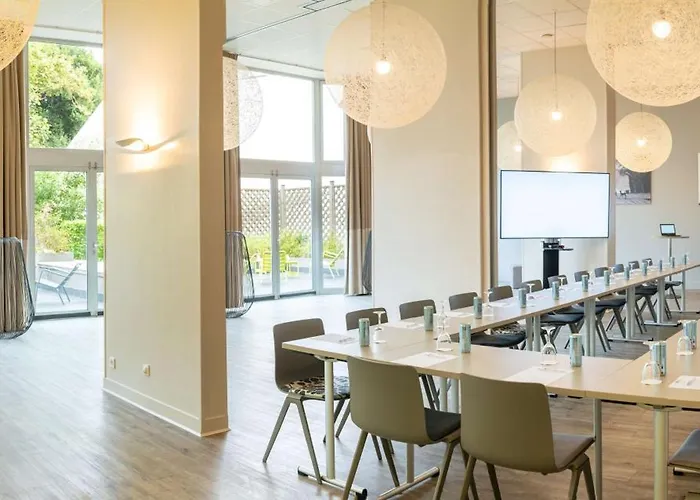 Western Du Parc 4* Chantilly